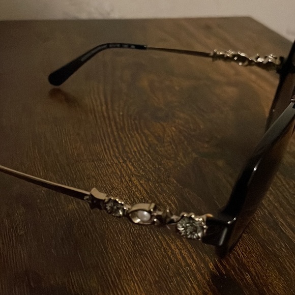 Black Coach Sunglasses - Picture 16 of 17